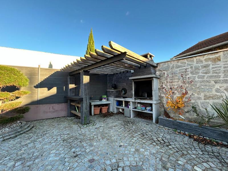 Maison - 250 m² - 7 pièces