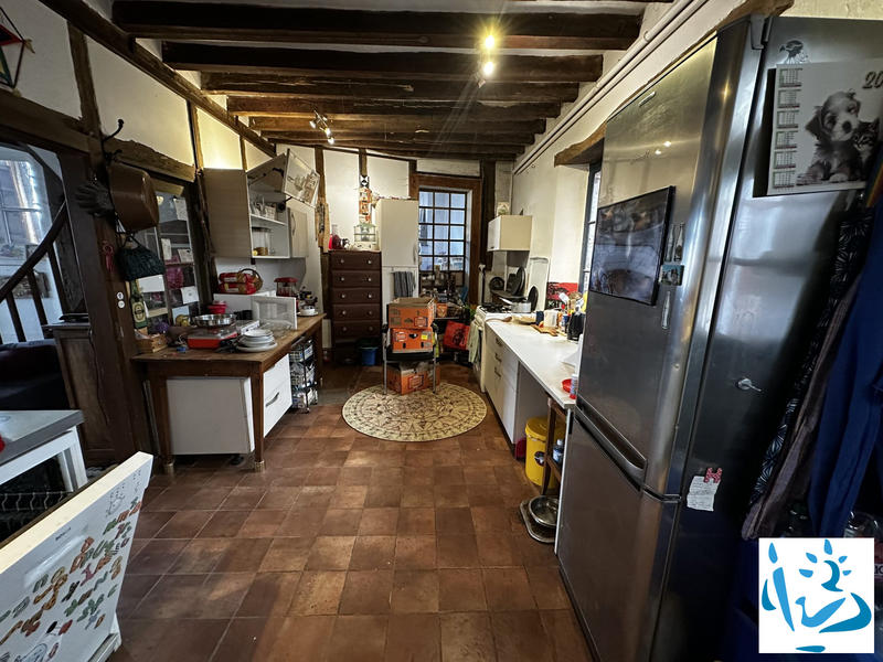 Maison ancienne - 218 m² - 7 pièces