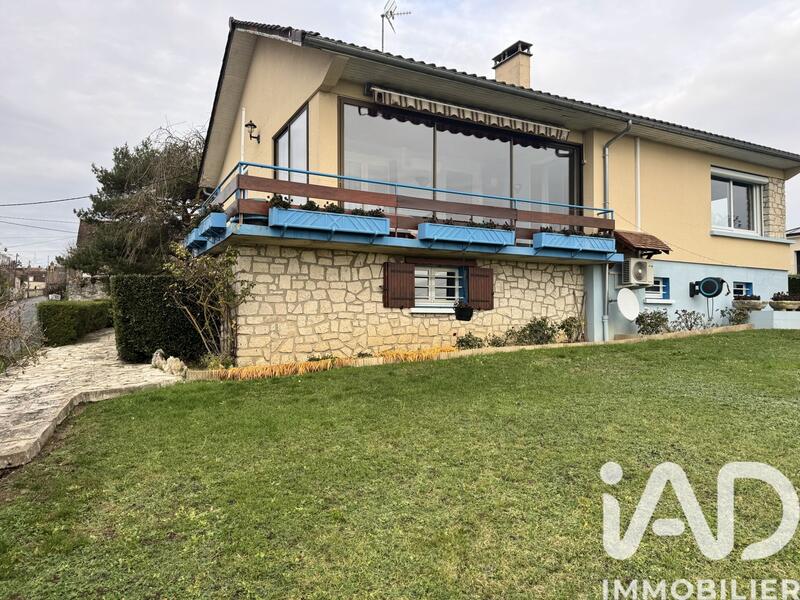 Maison - 102 m² - 4 pièces