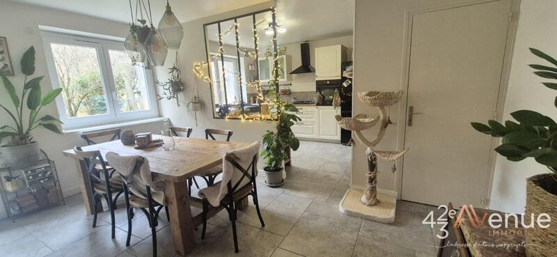 Appartement - 144 m² - 5 pièces