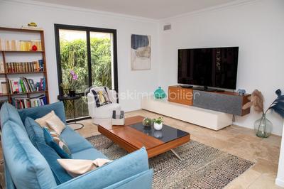 Demeure - 262 m² - 7 pièces