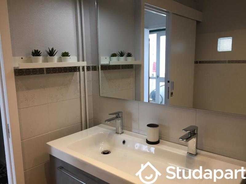 Chambre - 9 m² - 1 pièce