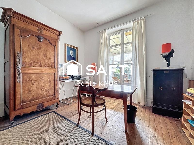 Maison - 199 m² - 7 pièces