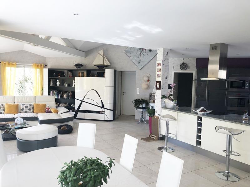 Maison d'architecte - 177 m² - 6 pièces