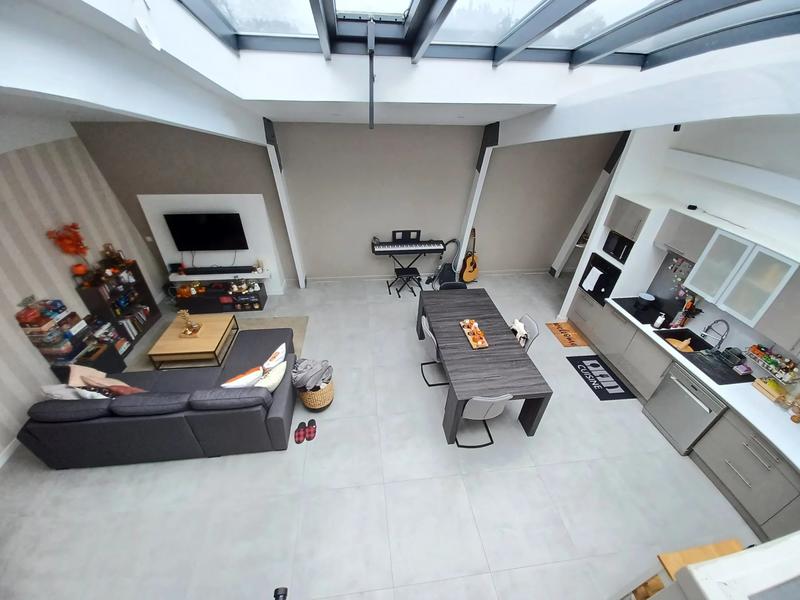 Loft - 96 m² - 3 pièces