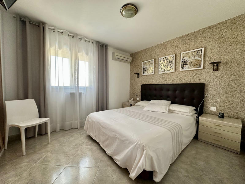 Villa - 96 m² - 4 pièces