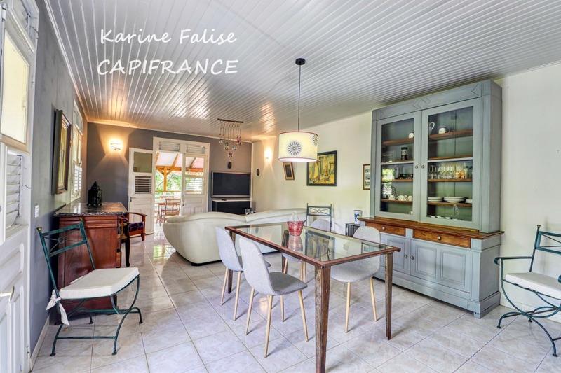 Maison - 270 m² - 8 pièces