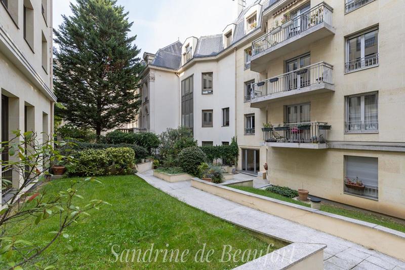 Appartement - 143 m² - 5 pièces