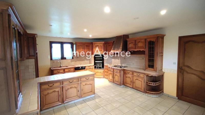 Maison - 186 m² - 8 pièces