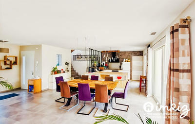 Maison - 140 m² - 5 pièces