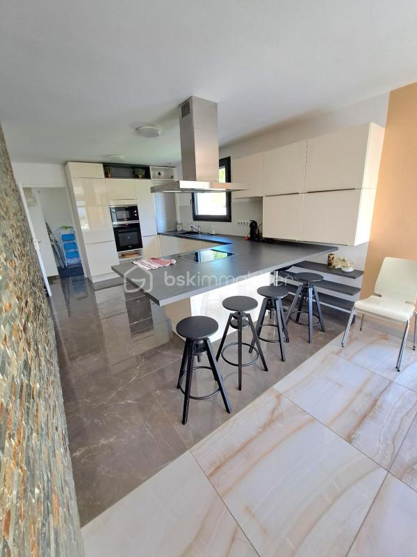 Maison - 155 m² - 6 pièces