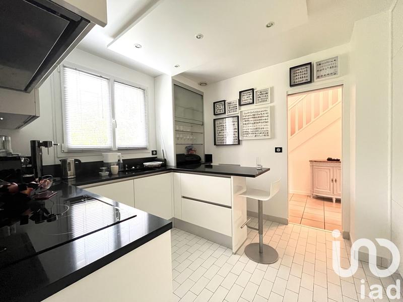 Maison - 193 m² - 6 pièces