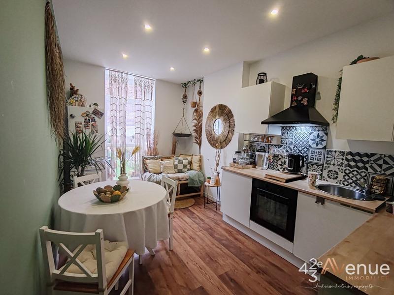 Immeuble - 200 m² - 12 pièces