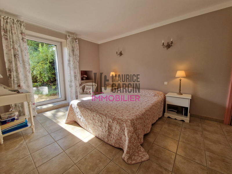 Maison - 187 m² - 7 pièces