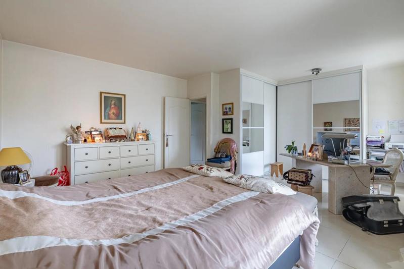 Maison - 220 m² - 7 pièces