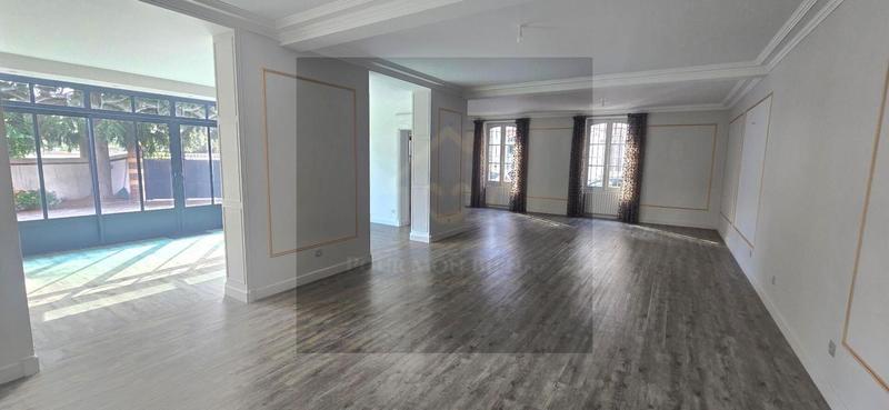 Hôtel particulier - 300 m² - 10 pièces