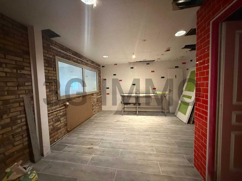 Local commercial - 452 m²