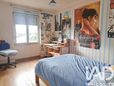 Maison - 122 m² - 9 pièces