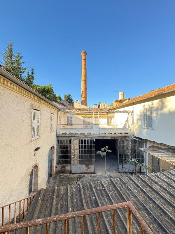 Entrepôt - 28 pièces