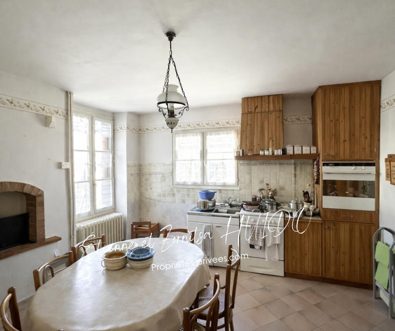 Maison - 168 m² - 8 pièces