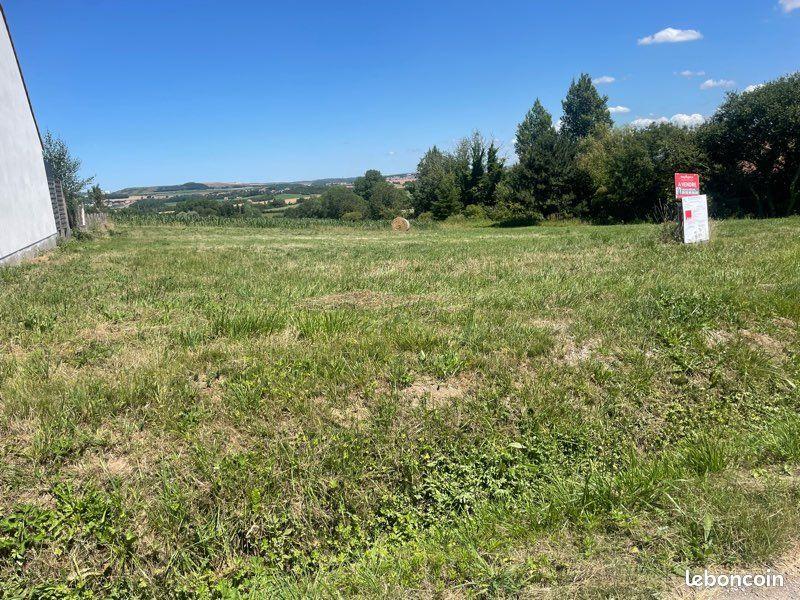 Terrain constructible - 1 200 m²