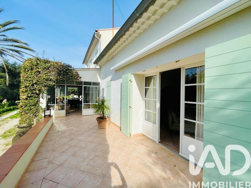 Maison - 196 m² - 7 pièces