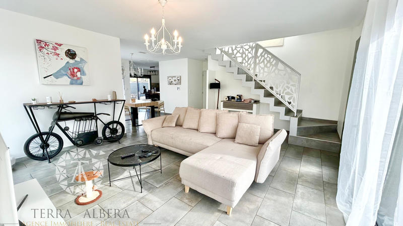 Maison - 111 m² - 4 pièces