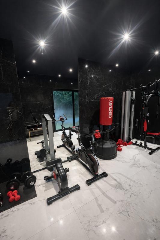 Demeure - 302 m² - 11 pièces