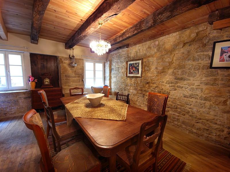 Maison de village - 125 m² - 7 pièces