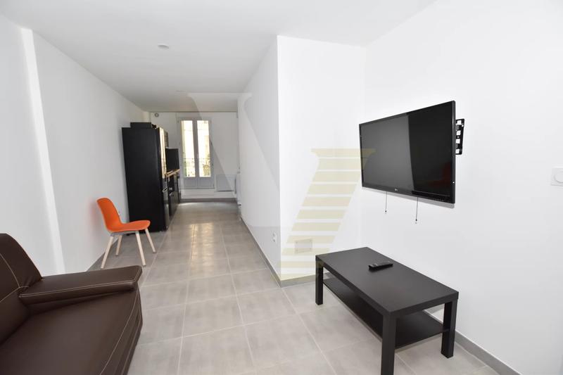 Immeuble - 150 m² - 9 pièces