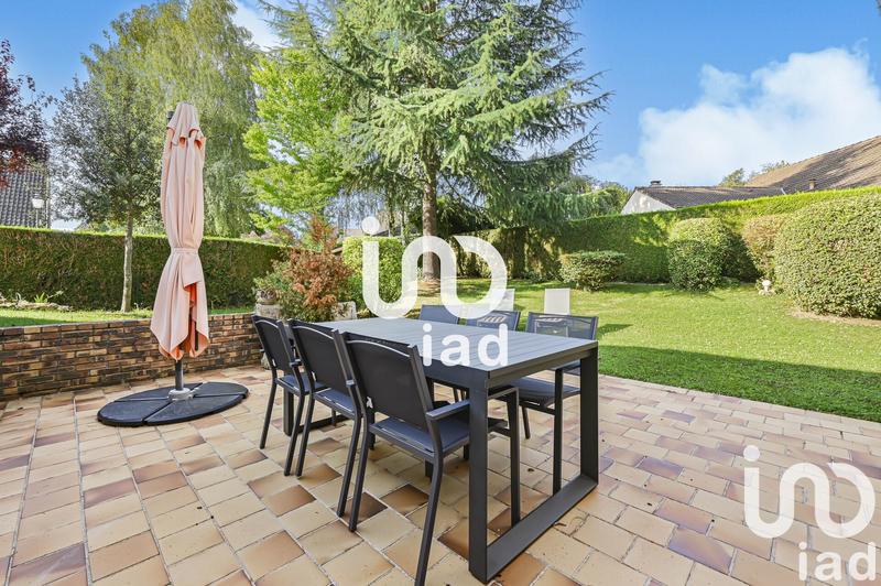 Maison - 230 m² - 8 pièces