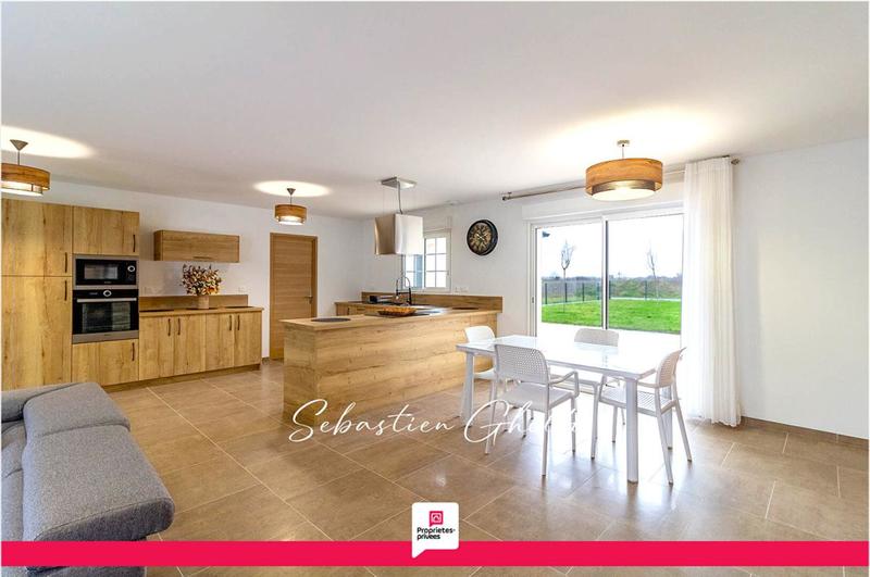 Maison - 138 m² - 7 pièces