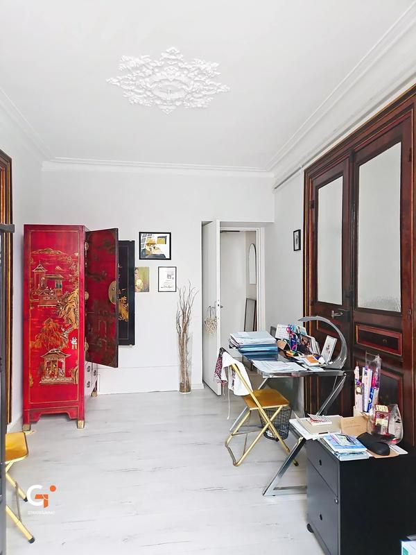 Bureau - 213 m² - 8 pièces