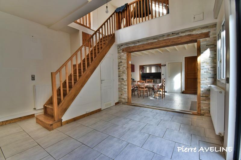Maison - 161 m² - 8 pièces
