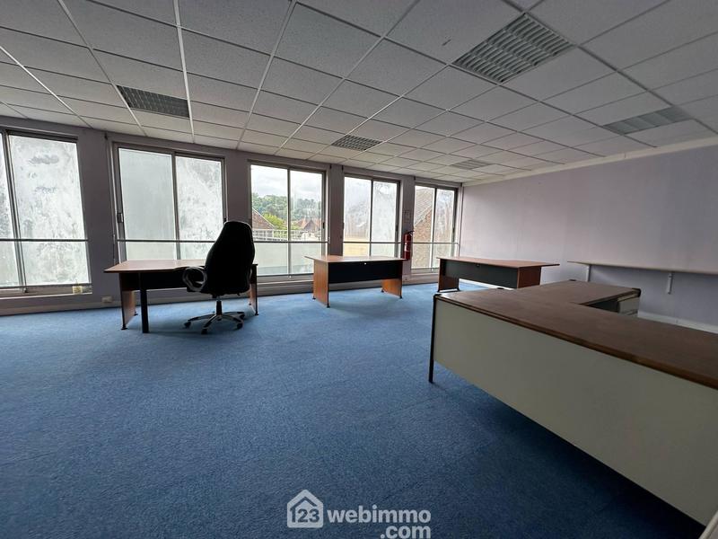 Bureau - 400 m² - 16 pièces