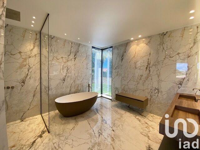 Maison de maîtres - 482 m² - 8 pièces