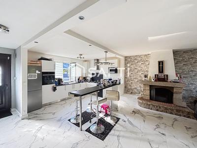 Maison - 95 m² - 4 pièces