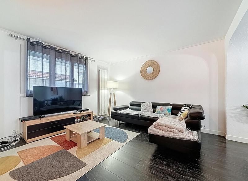 Maison - 85 m² - 5 pièces