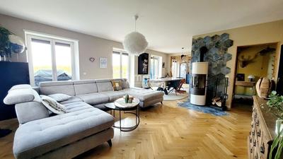 Maison - 192 m² - 6 pièces