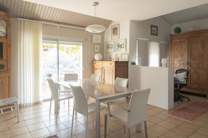 Maison - 152 m² - 8 pièces