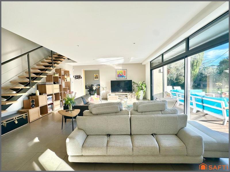 Maison - 151 m² - 6 pièces