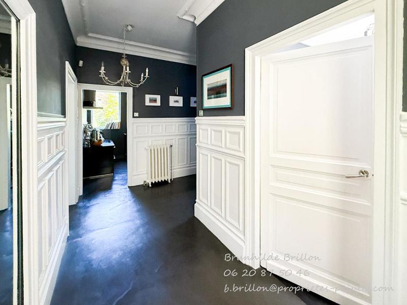 Maison - 215 m² - 9 pièces