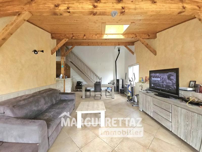 Maison - 140 m² - 5 pièces