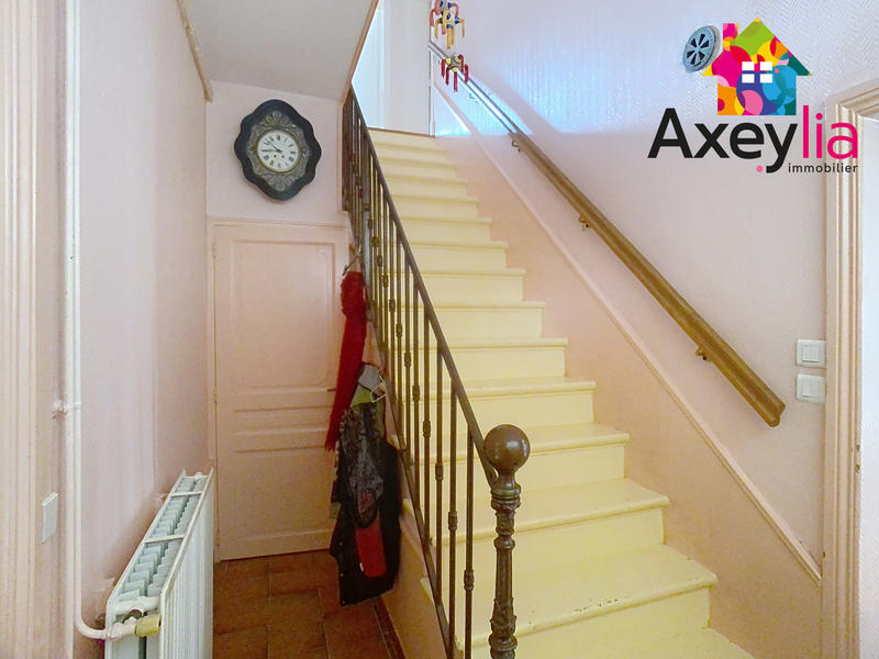 Maison - 288 m² - 10 pièces