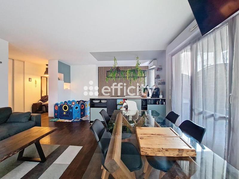 Appartement - 77 m² - 4 pièces