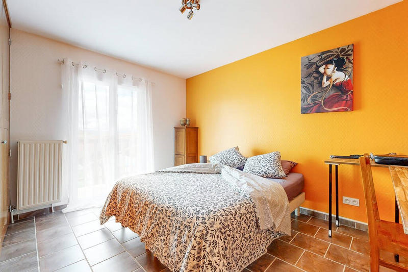 Maison - 222 m² - 8 pièces