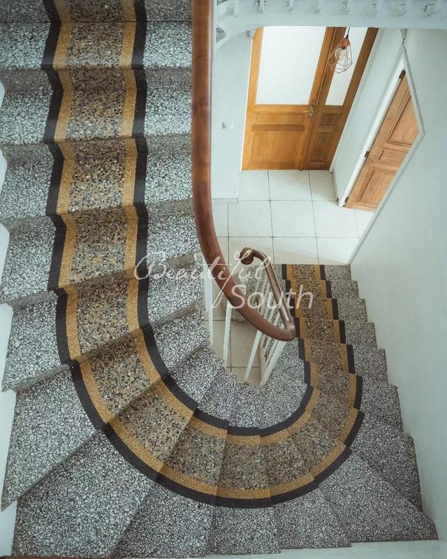 Maison de ville - 250 m² - 5 pièces