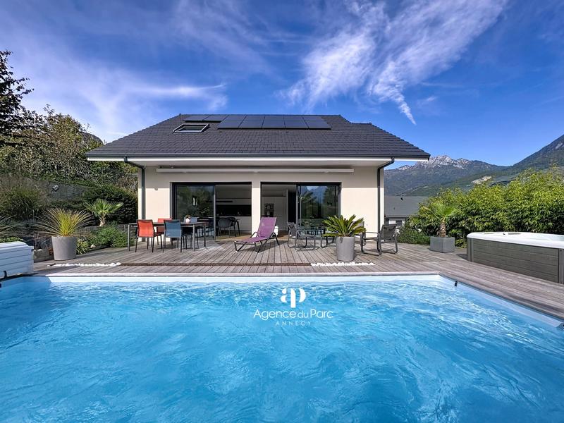 Maison - 112 m² - 4 pièces