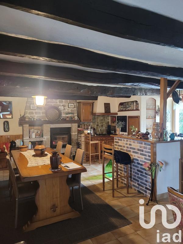 Maison - 228 m² - 10 pièces