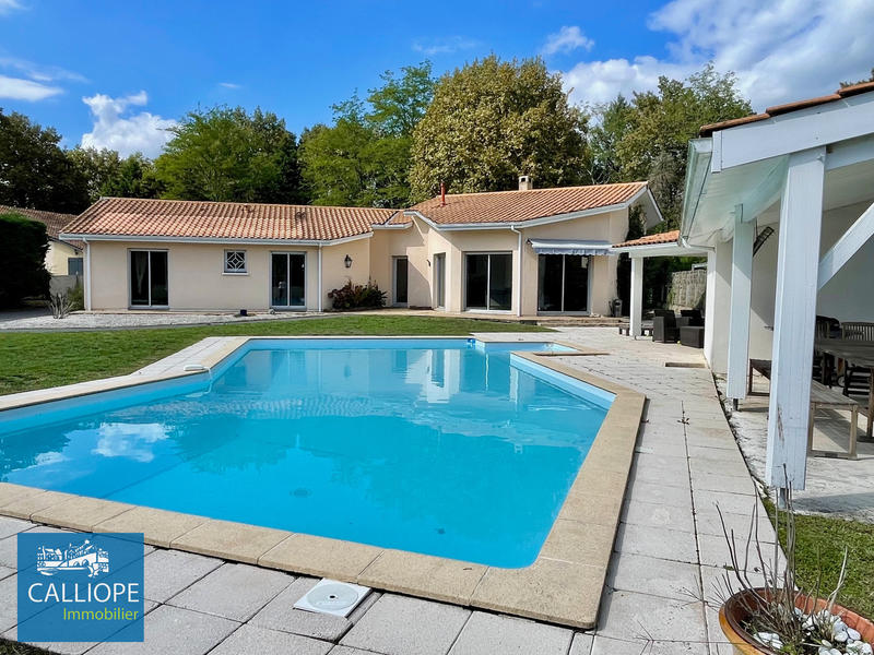 Maison - 166 m² - 7 pièces